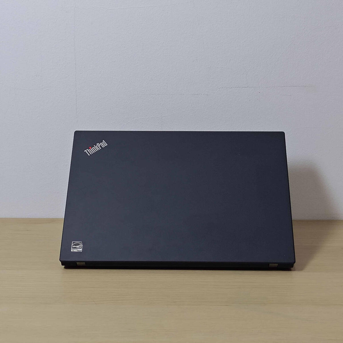 T14 G1 Belakang Tengah Butik Laptop